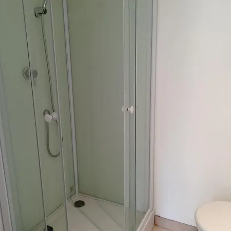 Confortable Bien Equipe Et Renove Appartement *
